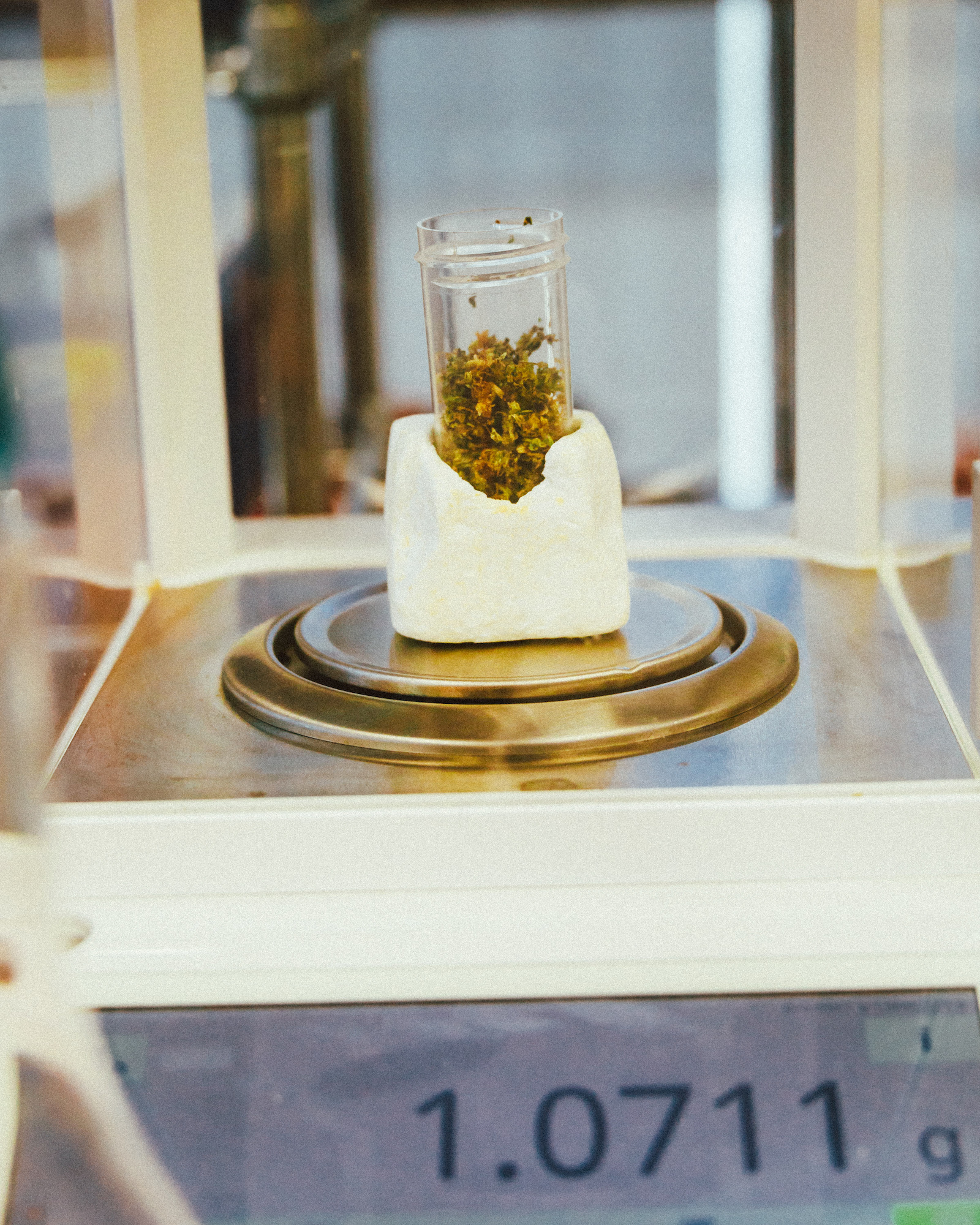Moisture Content & Loss on Drying (LOD / Karl Fischer Titration)
